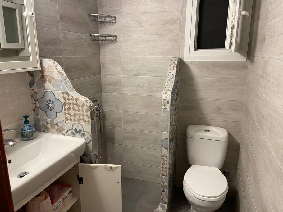 Schöne Ferienwohnung im Zentrum von Pefkochori Exterior foto